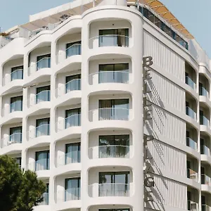 & Belle Hotel