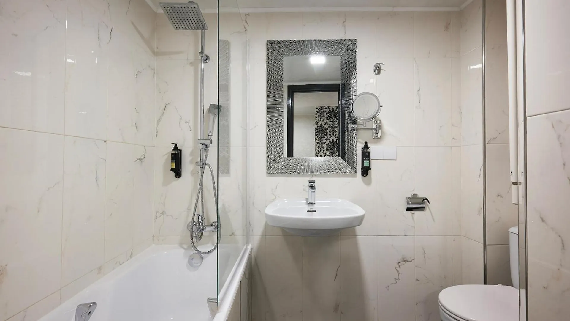קאן Hotel Des Congres Et Festivals 3*,  צרפת